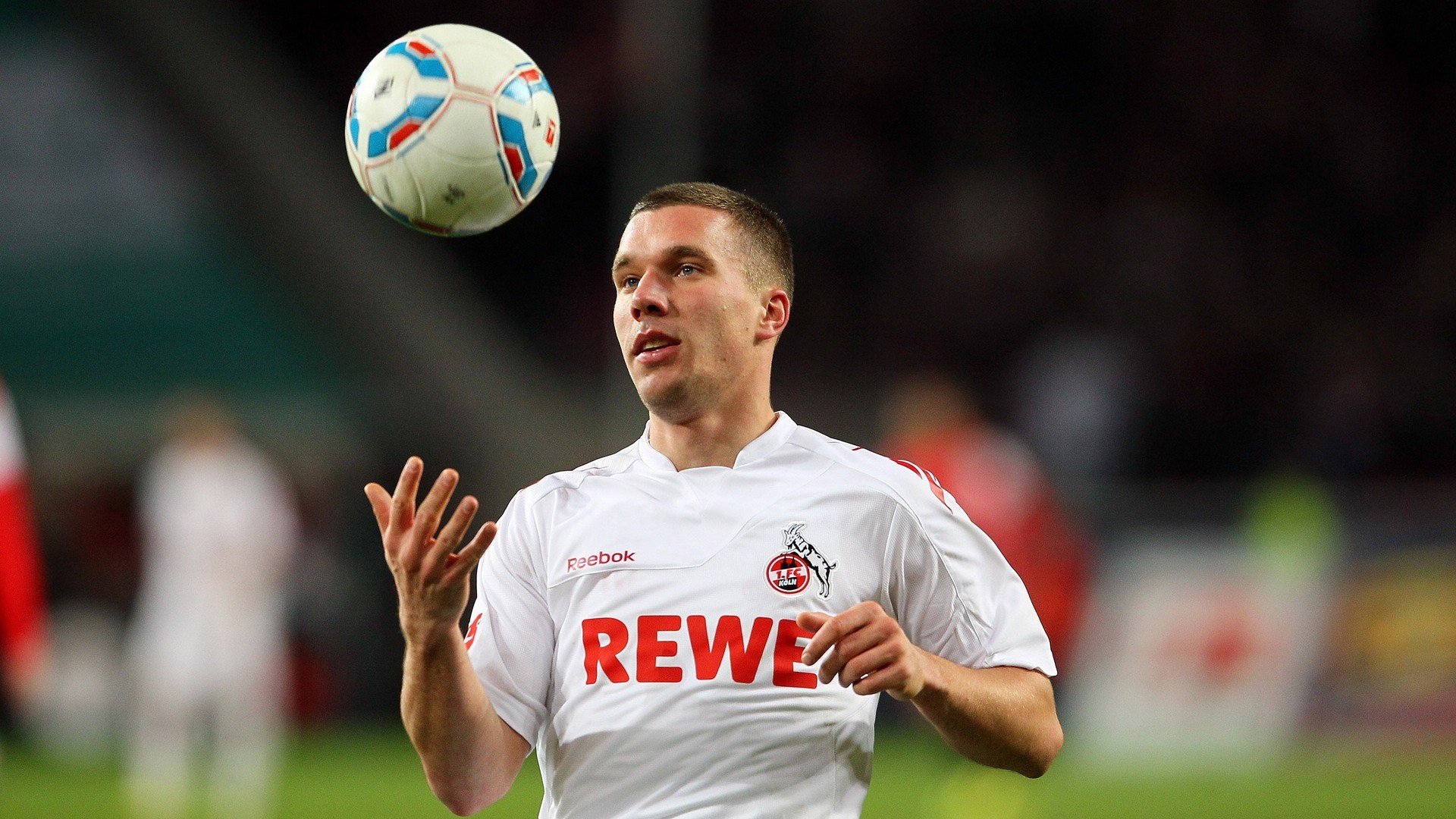 爱游戏体育网页版-“足球+健康中国”深度结合，推动全民体育健康生活，健康中国魅力足球