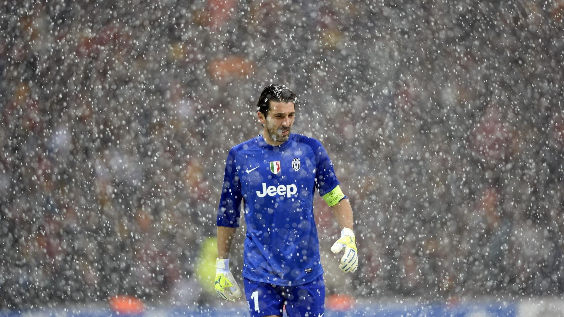 爱游戏体育入口-意甲新战术出奇制胜，精彩瞬间多次掀起高潮，意甲意甲